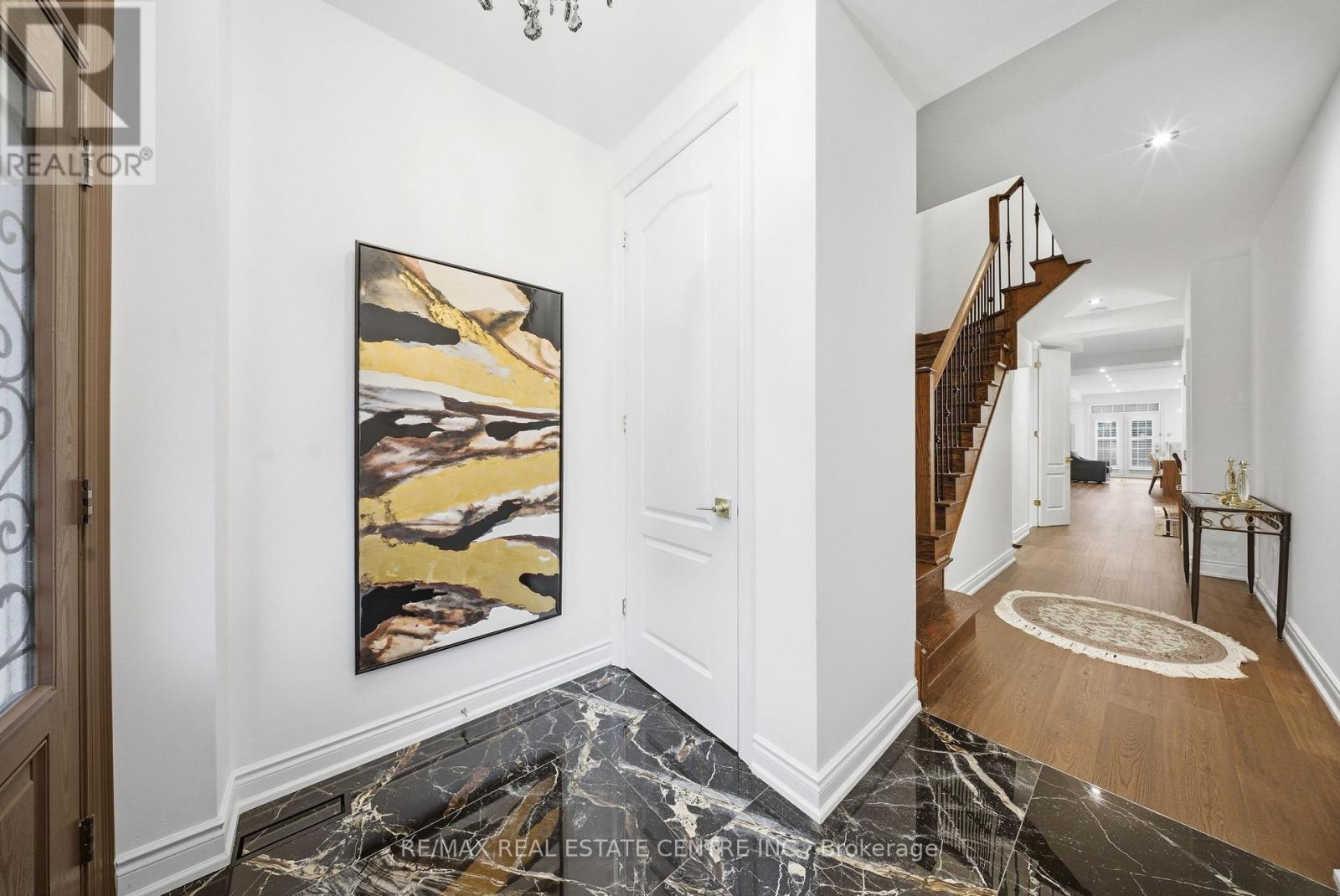 8 Bristlewood Crescent, Vaughan, Ontario  L4J 0H4 - Photo 6 - N12837246