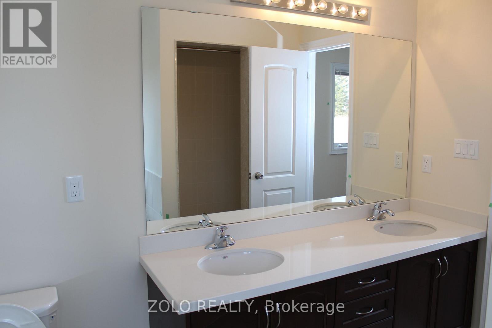 207 Gardiner Drive, Bradford West Gwillimbury (Bradford), Ontario  L3Z 0J5 - Photo 16 - N12837274