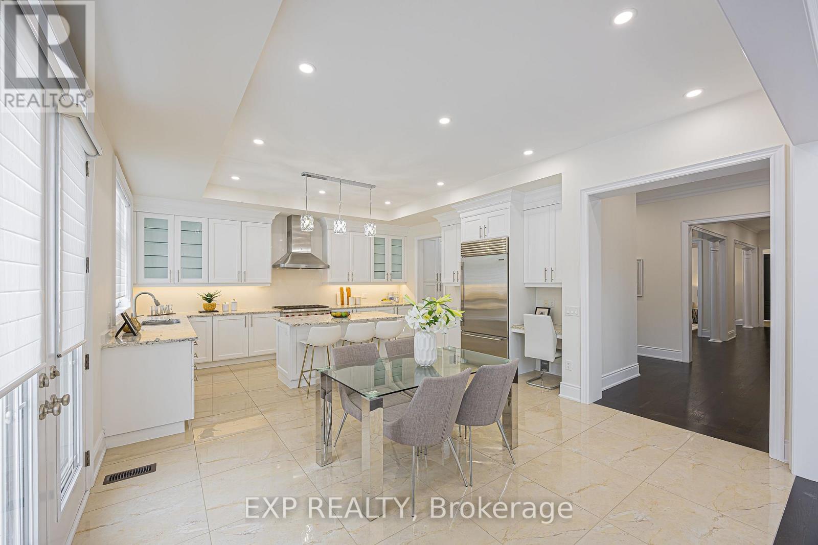 95 Chesney Crescent, Vaughan, Ontario  L4H 4A5 - Photo 13 - N12837284