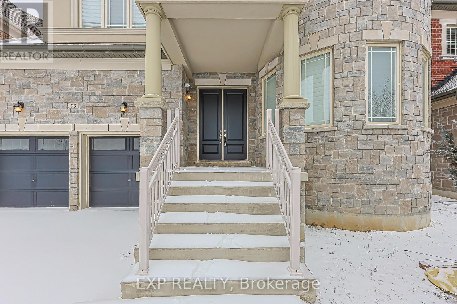 95 Chesney Crescent, Vaughan, Ontario  L4H 4A5 - Photo 2 - N12837284