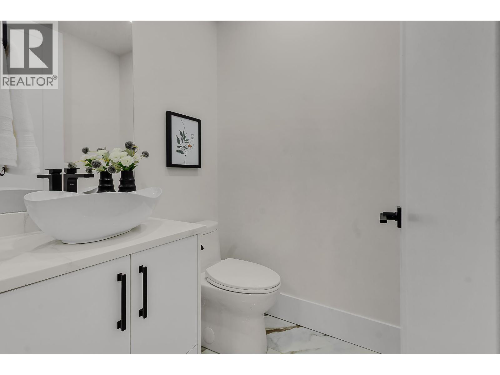 583 E 60th Avenue, Vancouver, British Columbia V5X 2A2 - Photo 12 - R3094047