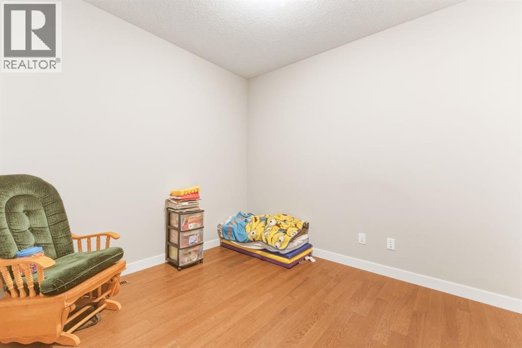 14 Belvedere Point Se, Calgary, Alberta  T2A 7G1 - Photo 12 - A2288090