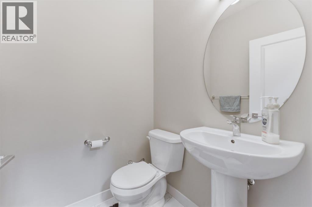 14 Belvedere Point Se, Calgary, Alberta  T2A 7G1 - Photo 14 - A2288090