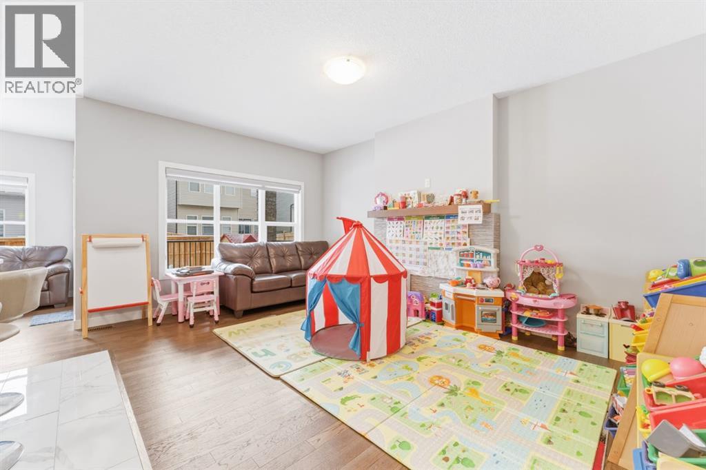 14 Belvedere Point Se, Calgary, Alberta  T2A 7G1 - Photo 11 - A2288090