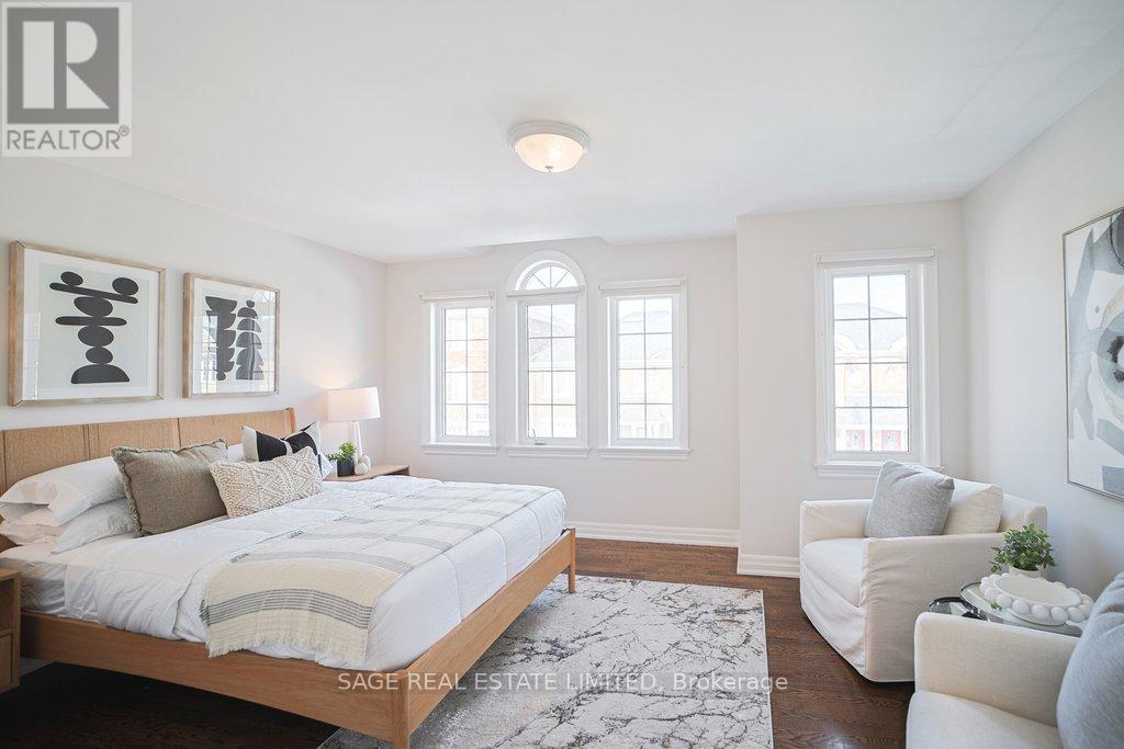 19 Estoril Terrace, Toronto, Ontario  M6N 5E1 - Photo 14 - W12837242