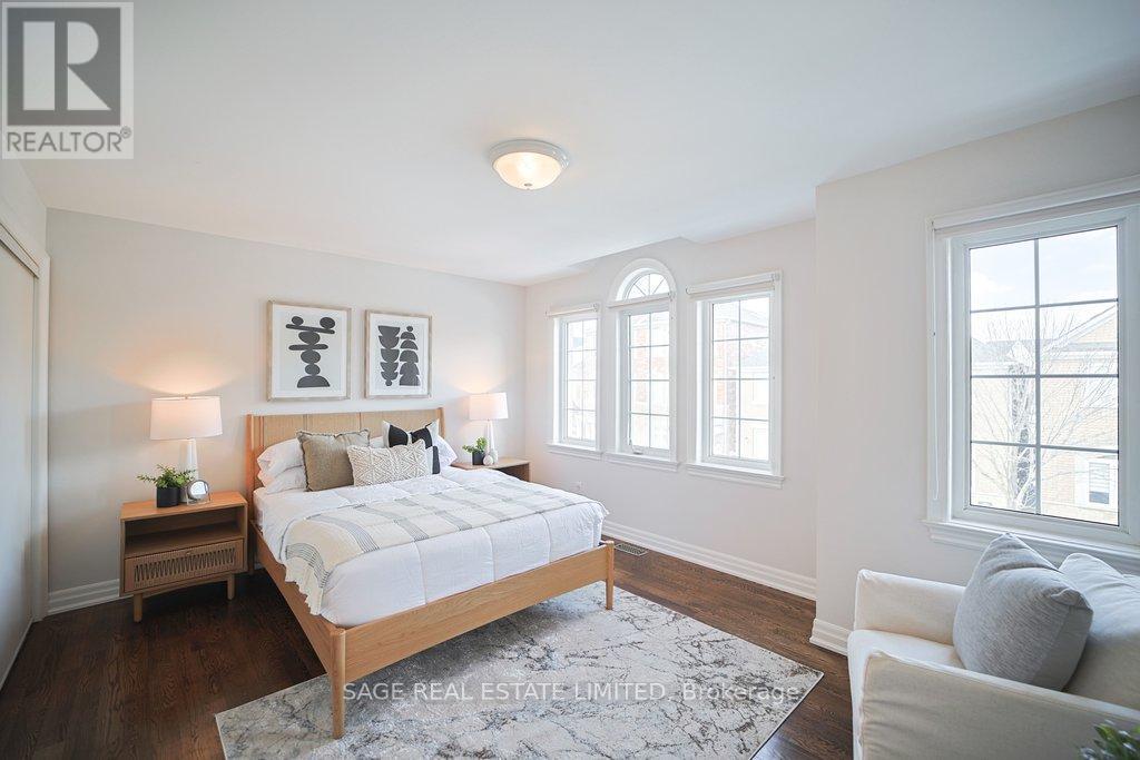 19 Estoril Terrace, Toronto, Ontario  M6N 5E1 - Photo 15 - W12837242