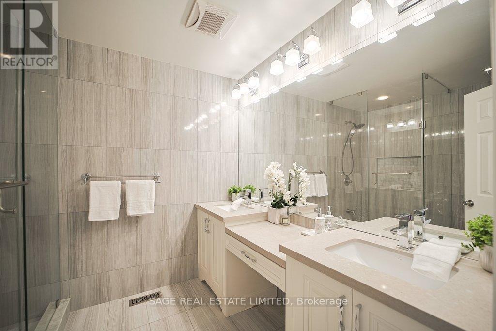 19 Estoril Terrace, Toronto, Ontario  M6N 5E1 - Photo 17 - W12837242