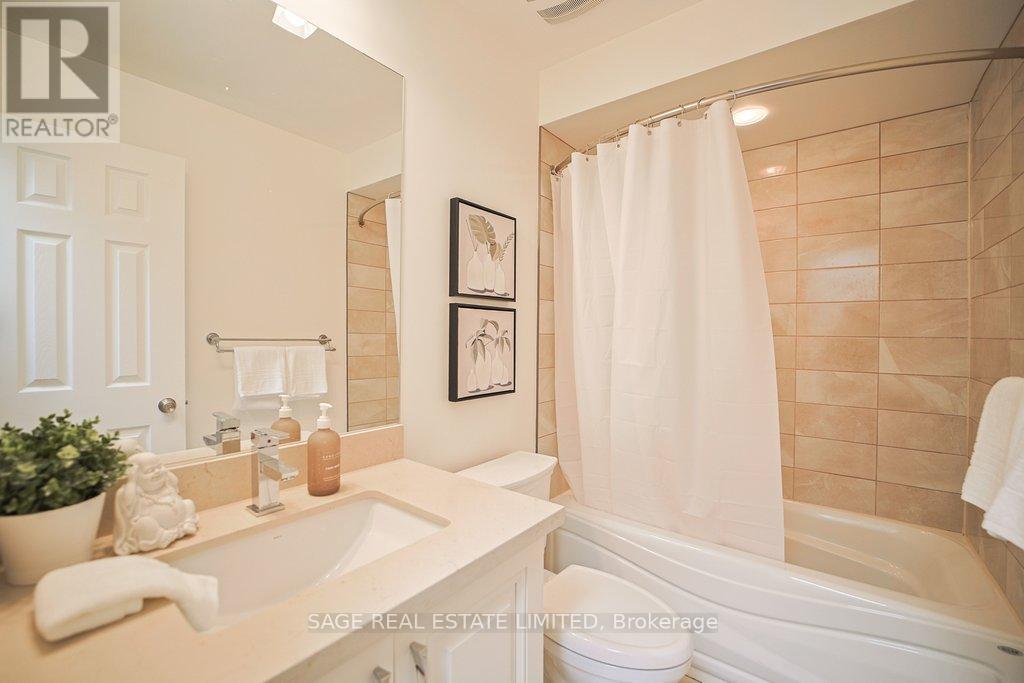 19 Estoril Terrace, Toronto, Ontario  M6N 5E1 - Photo 20 - W12837242