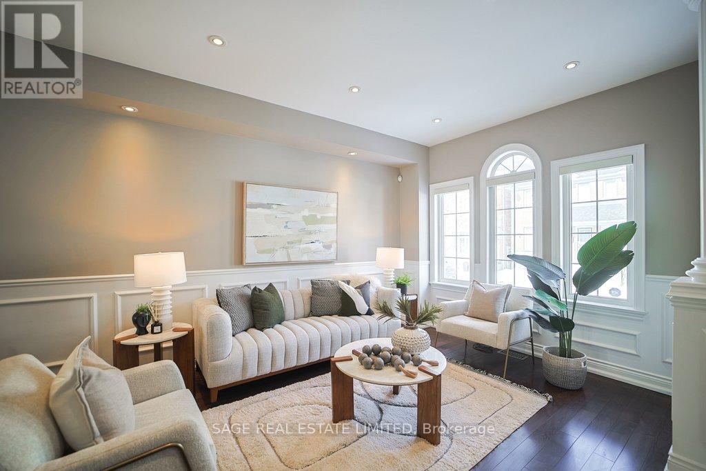 19 Estoril Terrace, Toronto, Ontario  M6N 5E1 - Photo 8 - W12837242