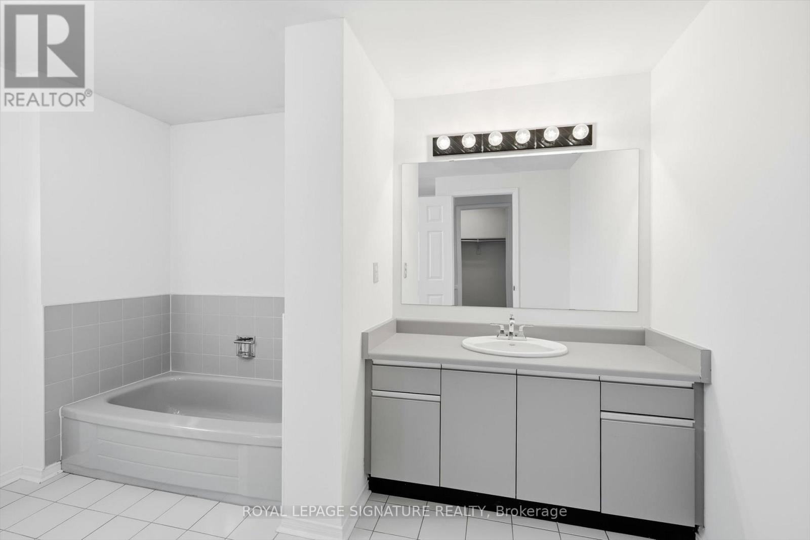 81 Parkside Drive, Brampton, Ontario  L6Y 3A2 - Photo 25 - W12837244