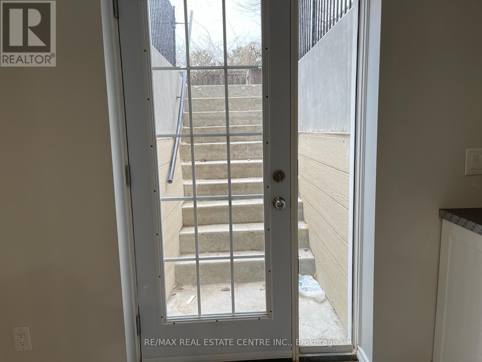 Bsmt - 4079 Independence Avenue, Mississauga, Ontario  L4Z 2T9 - Photo 5 - W12837280