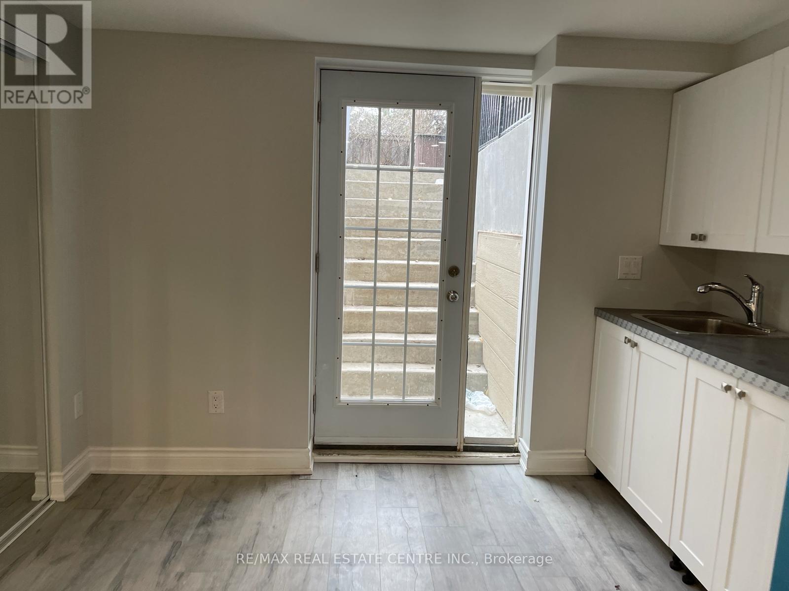 Bsmt - 4079 Independence Avenue, Mississauga, Ontario  L4Z 2T9 - Photo 6 - W12837280