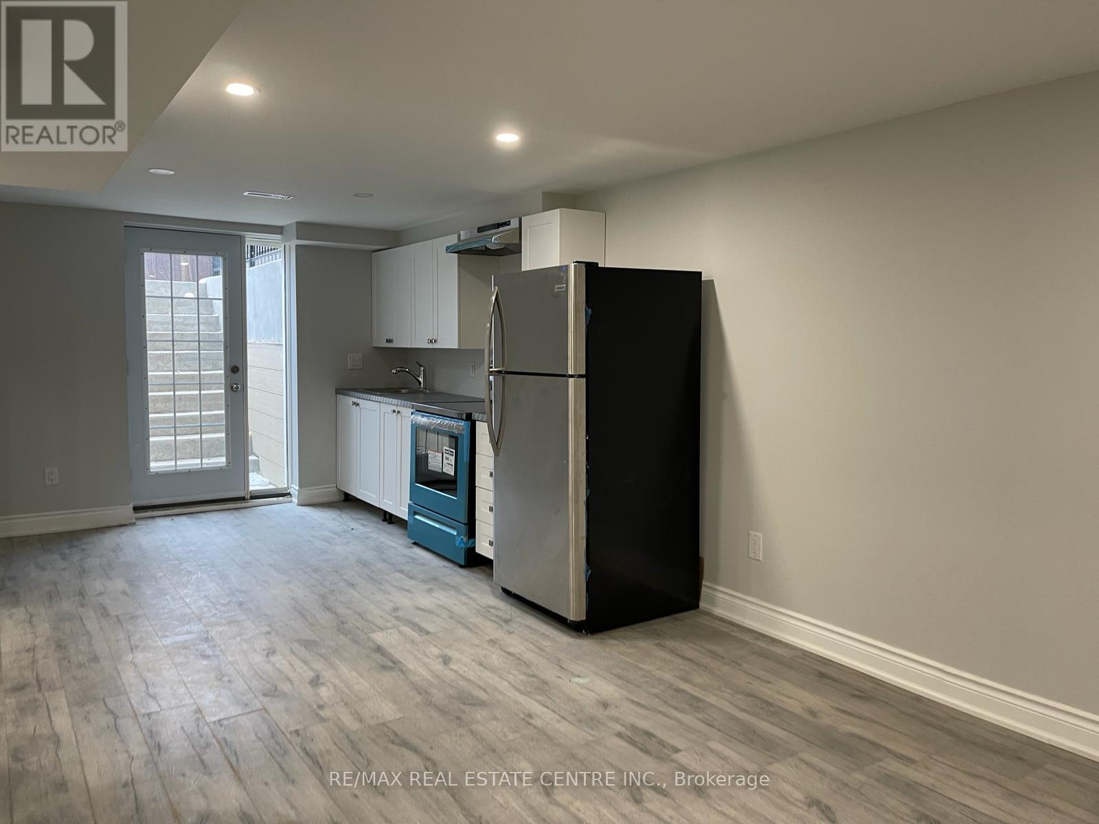 Bsmt - 4079 Independence Avenue, Mississauga, Ontario  L4Z 2T9 - Photo 7 - W12837280