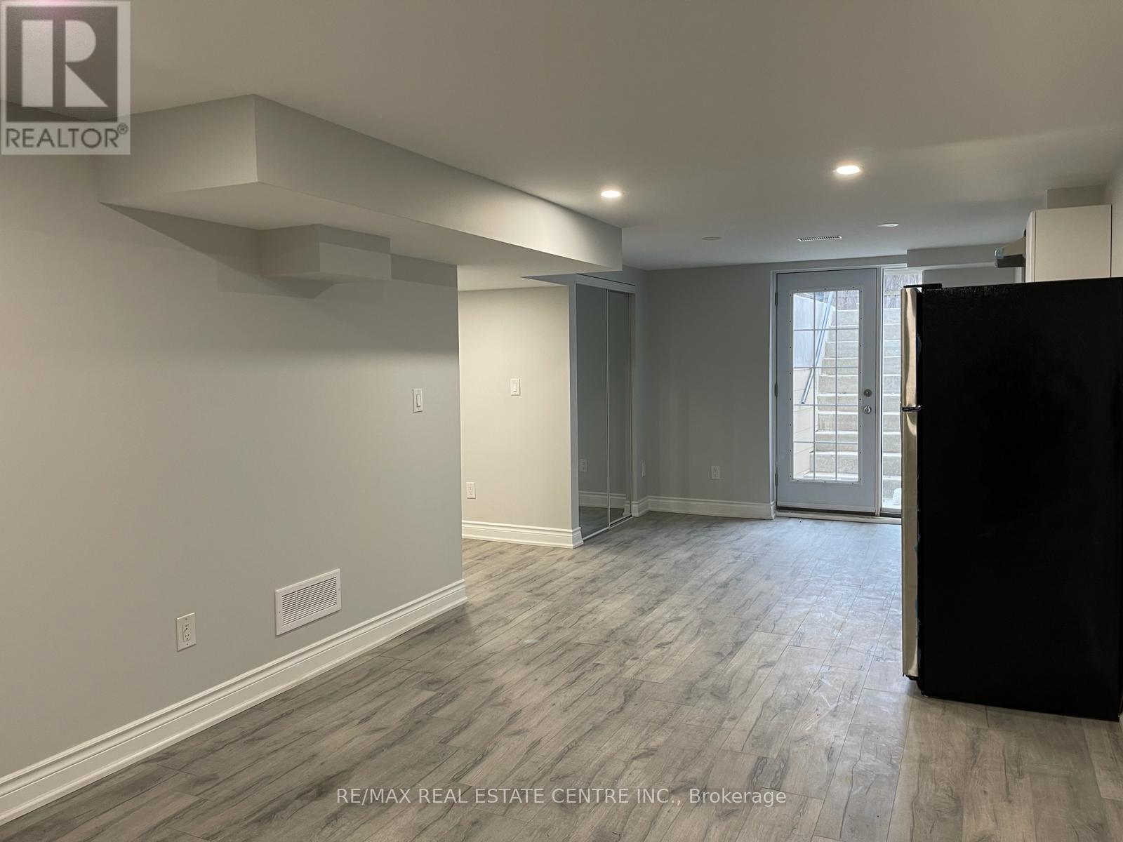 Bsmt - 4079 Independence Avenue, Mississauga, Ontario  L4Z 2T9 - Photo 8 - W12837280