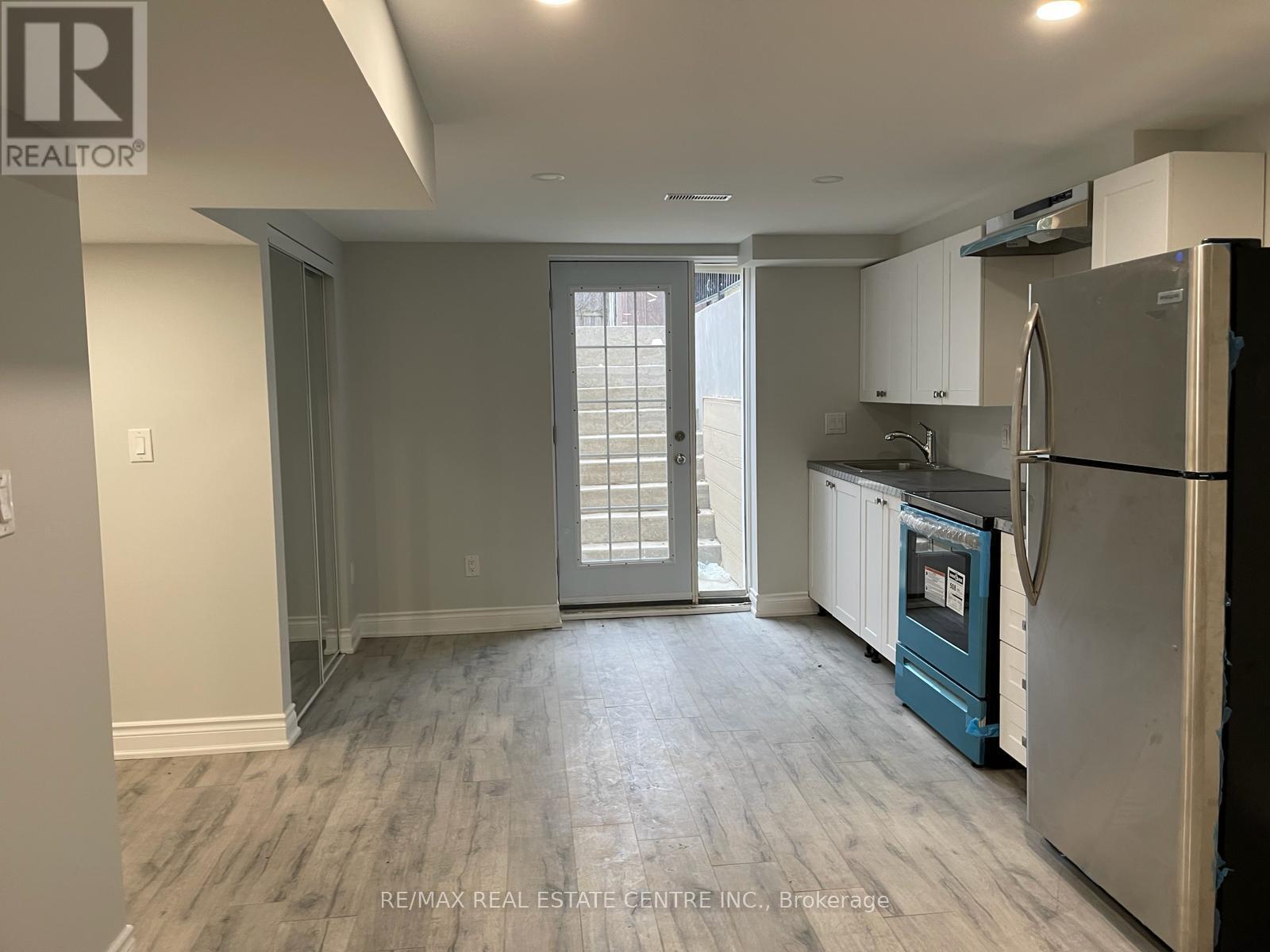 Bsmt - 4079 Independence Avenue, Mississauga, Ontario  L4Z 2T9 - Photo 9 - W12837280