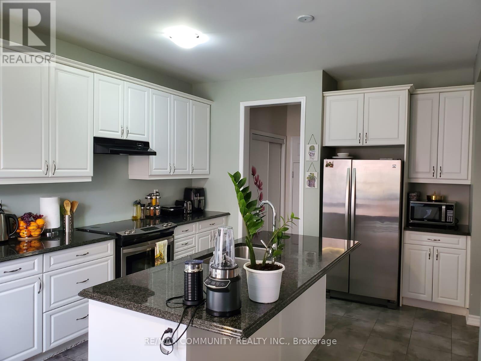 369 Falling Green Crescent, Kitchener, Ontario  N2R 0G1 - Photo 19 - X12837292