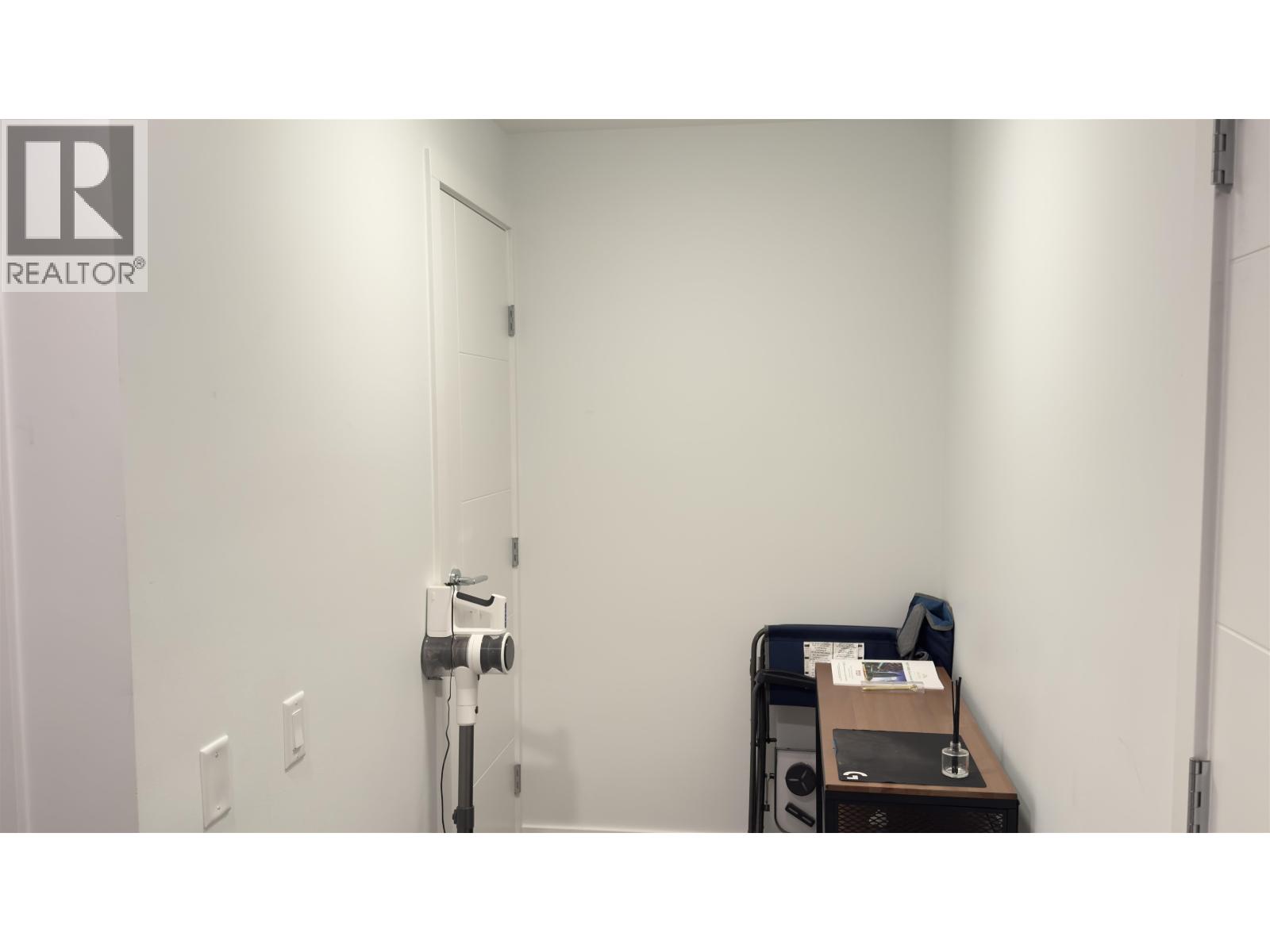 807 6398 Silver Avenue, Burnaby, British Columbia  V5H 0K7 - Photo 9 - R3074103