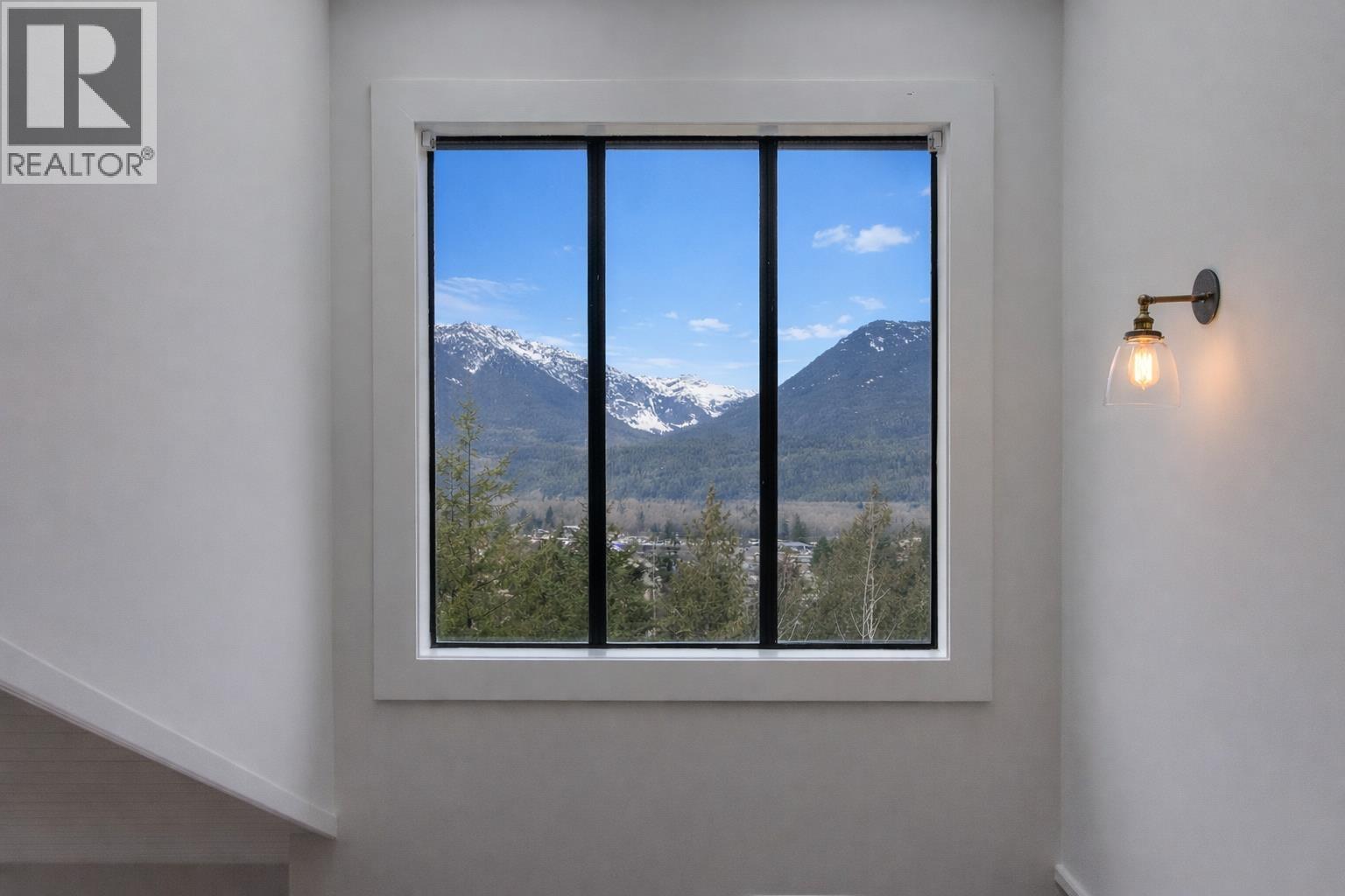 40181 Skyline Drive, Squamish, British Columbia  V0N 1T0 - Photo 9 - R3085358