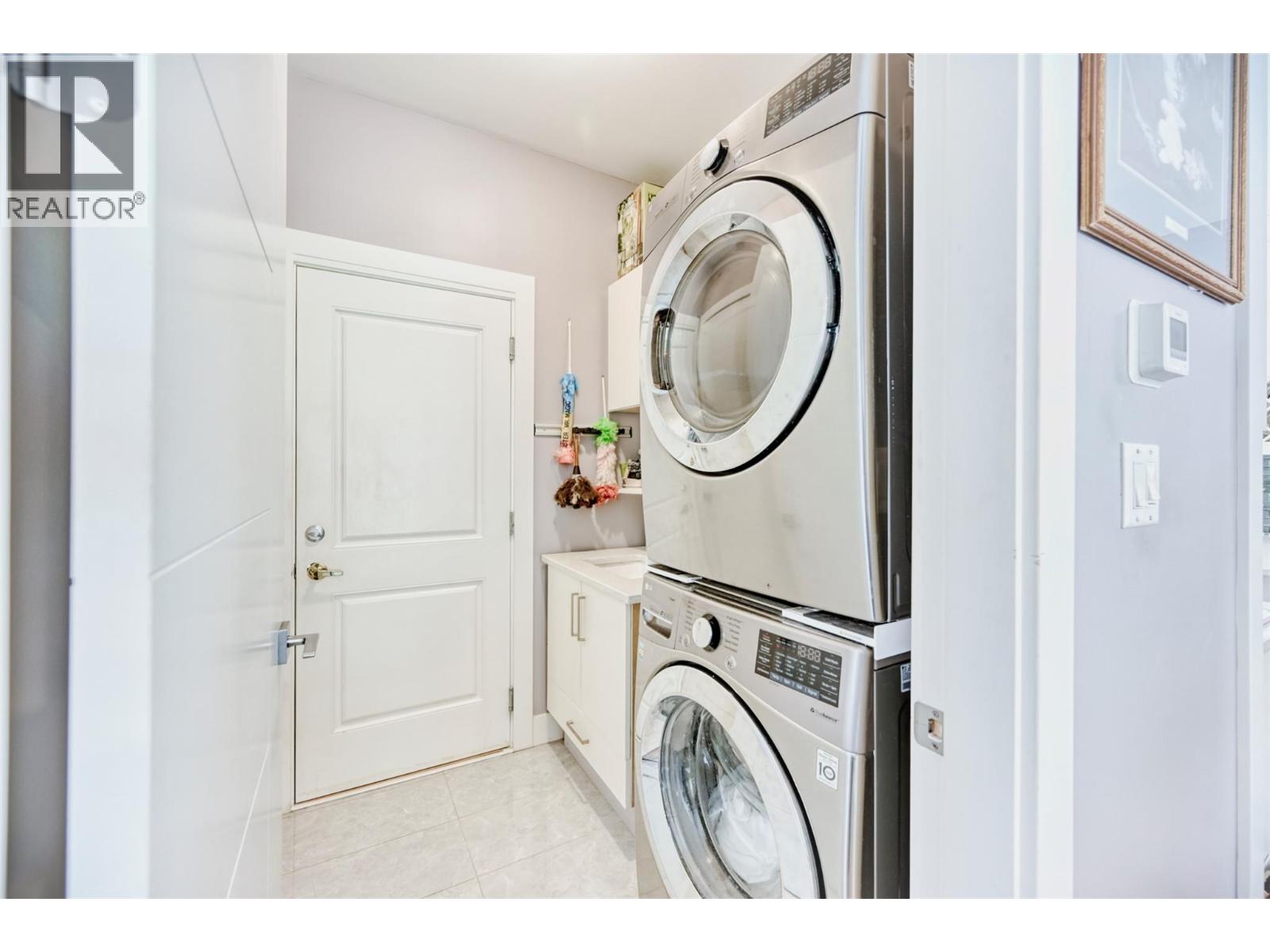 3807 Fairwinds Drive, Osoyoos, British Columbia  V0H 1V4 - Photo 13 - 10377242