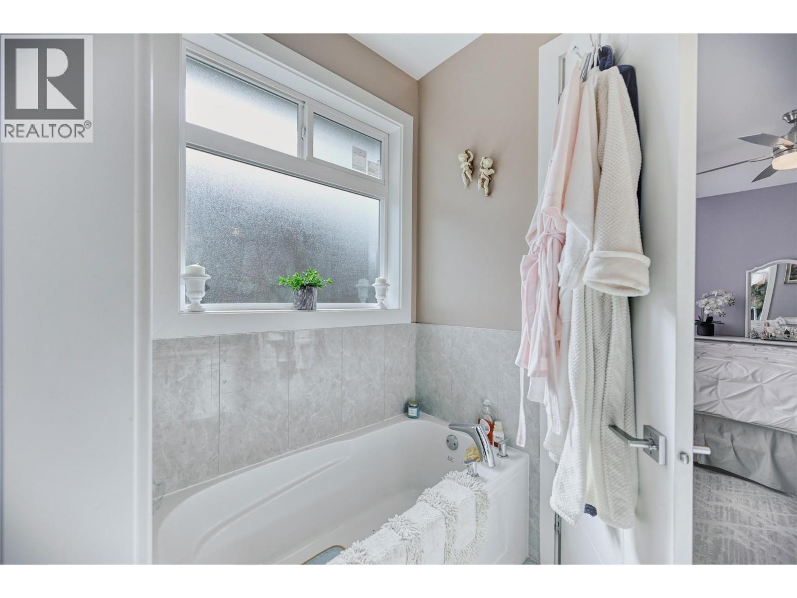 3807 Fairwinds Drive, Osoyoos, British Columbia  V0H 1V4 - Photo 12 - 10377242