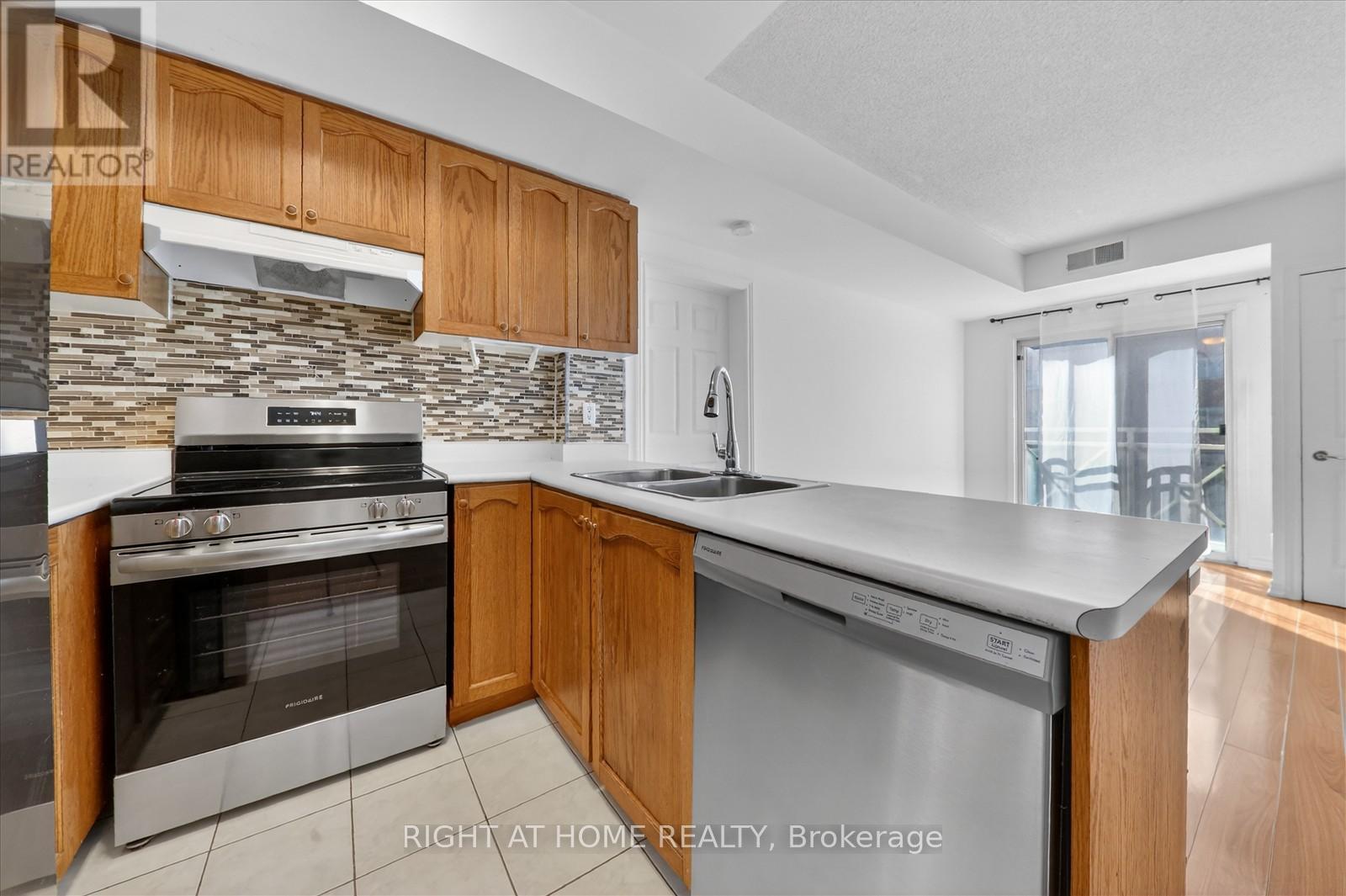 306 - 2351 Kennedy Road, Toronto, Ontario  M1T 3G9 - Photo 11 - E12794798