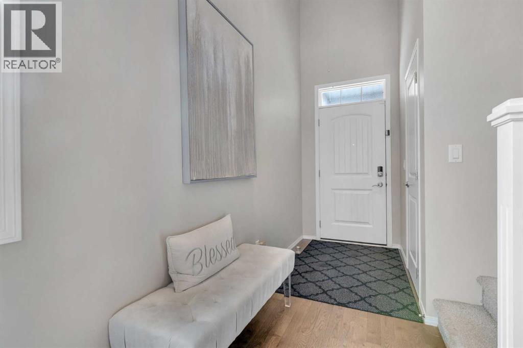 16 Nolancrest Circle Nw, Calgary, Alberta  T3R 0T8 - Photo 6 - A2289469