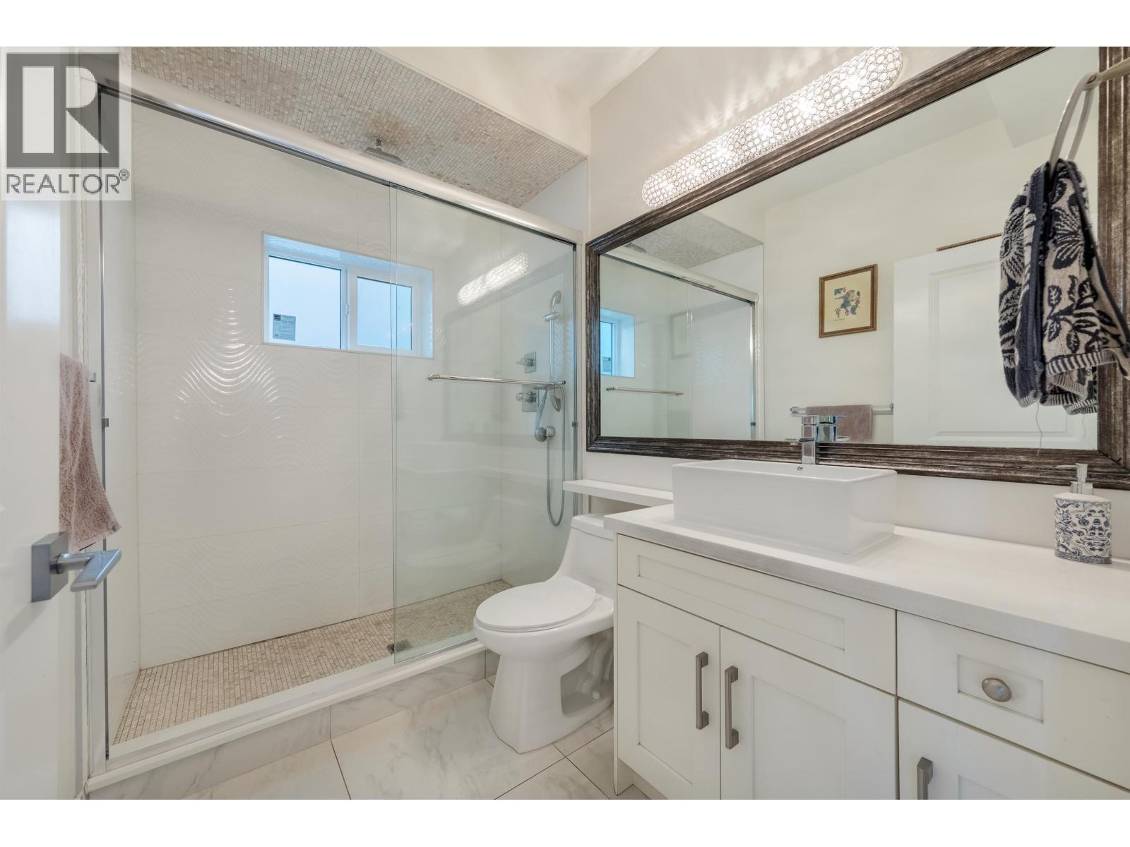 5887 Battison Street, Vancouver, British Columbia  V5R 4M7 - Photo 5 - R3095238