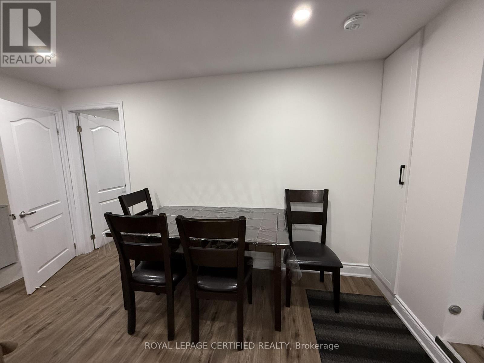 661 Symons Crossing Mill, Milton, Ontario  L9T 7S2 - Photo 6 - W12837298