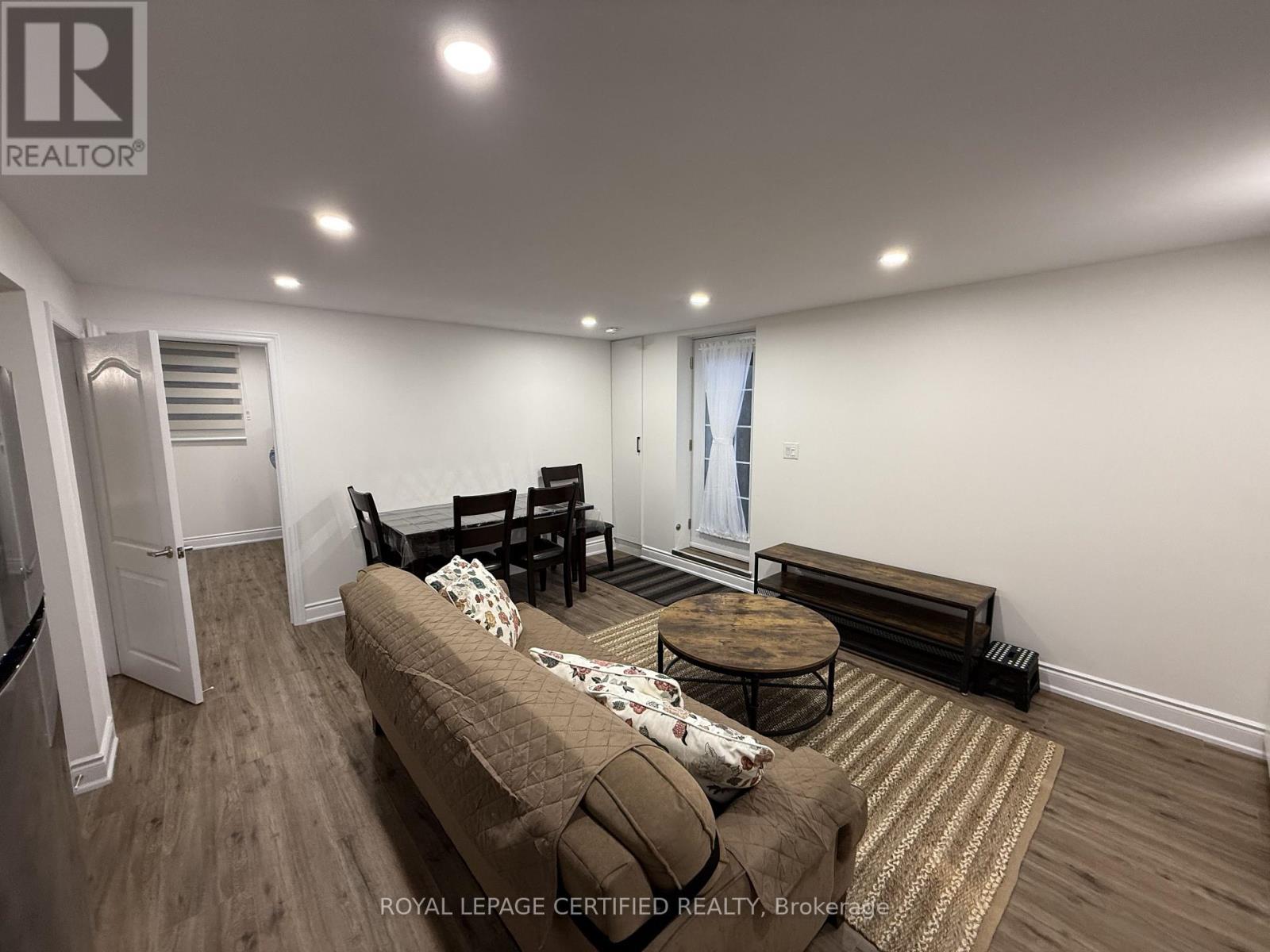 661 Symons Crossing Mill, Milton, Ontario  L9T 7S2 - Photo 7 - W12837298