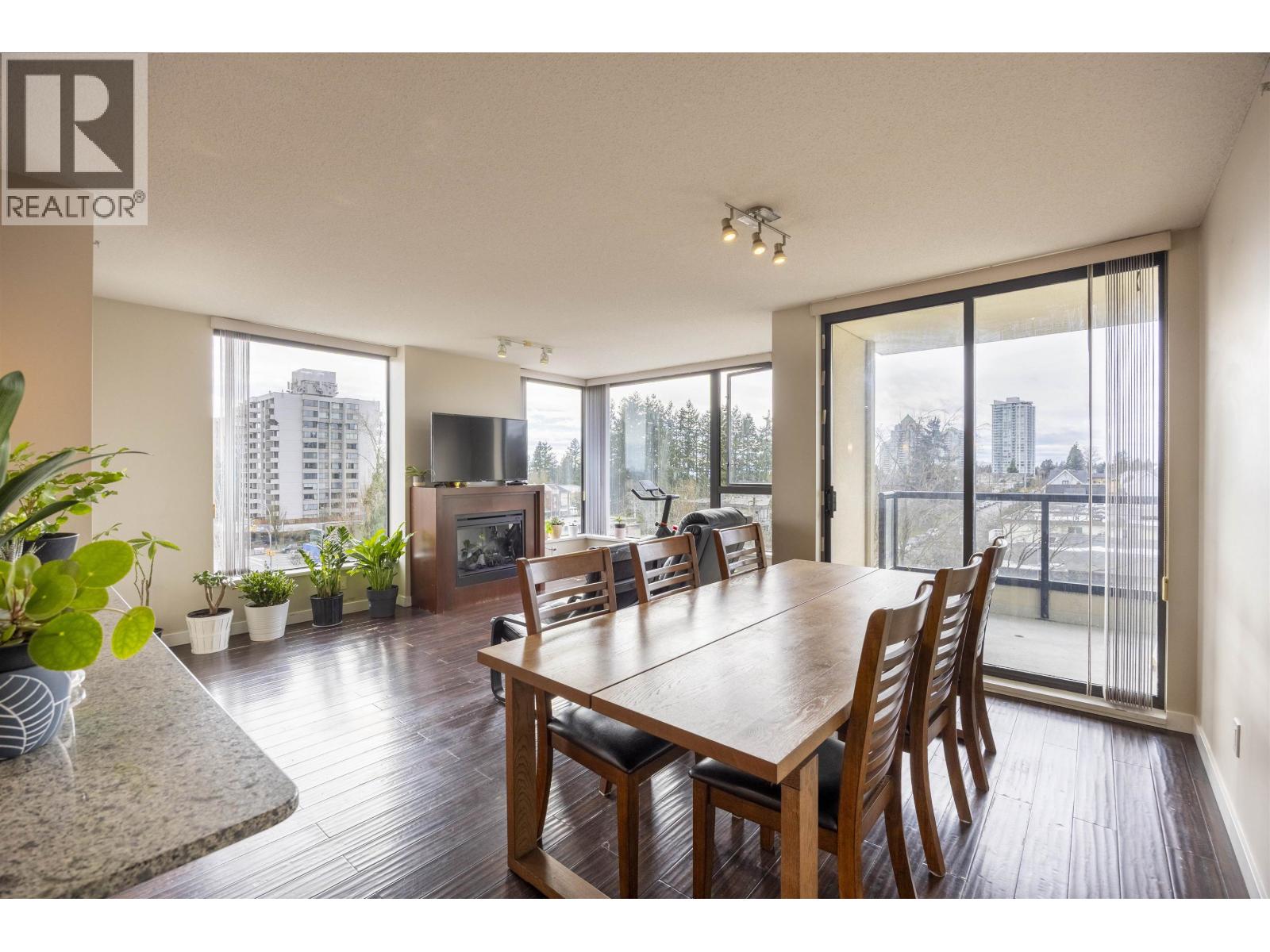 606 7088 Salisbury Avenue, Burnaby, British Columbia  V5E 0A4 - Photo 2 - R3095210