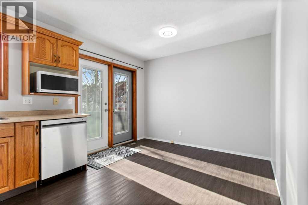 5215 50b Avenue, Sylvan Lake, Alberta  T4S 1E4 - Photo 6 - A2288725