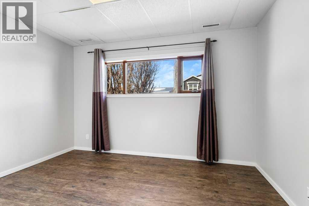 5215 50b Avenue, Sylvan Lake, Alberta  T4S 1E4 - Photo 22 - A2288725