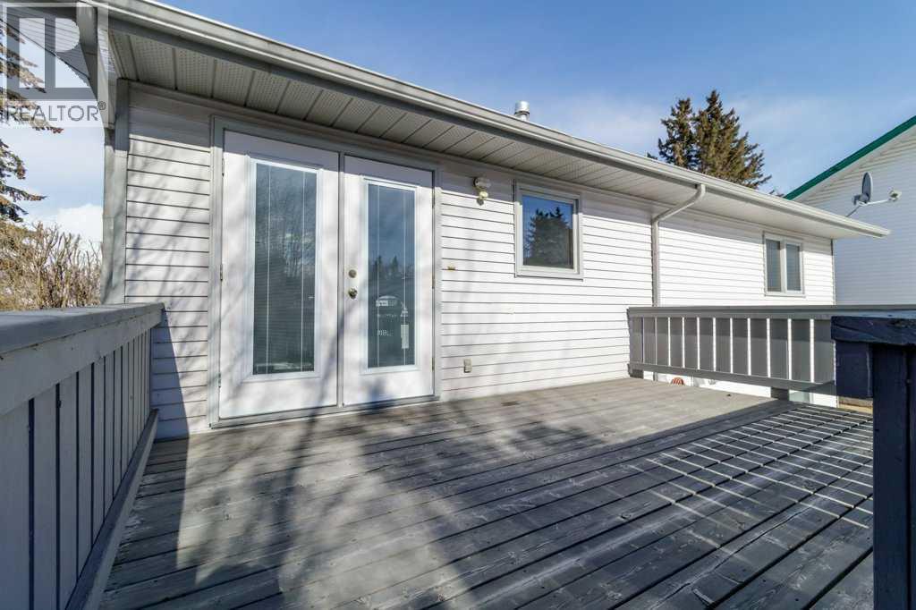 5215 50b Avenue, Sylvan Lake, Alberta  T4S 1E4 - Photo 24 - A2288725