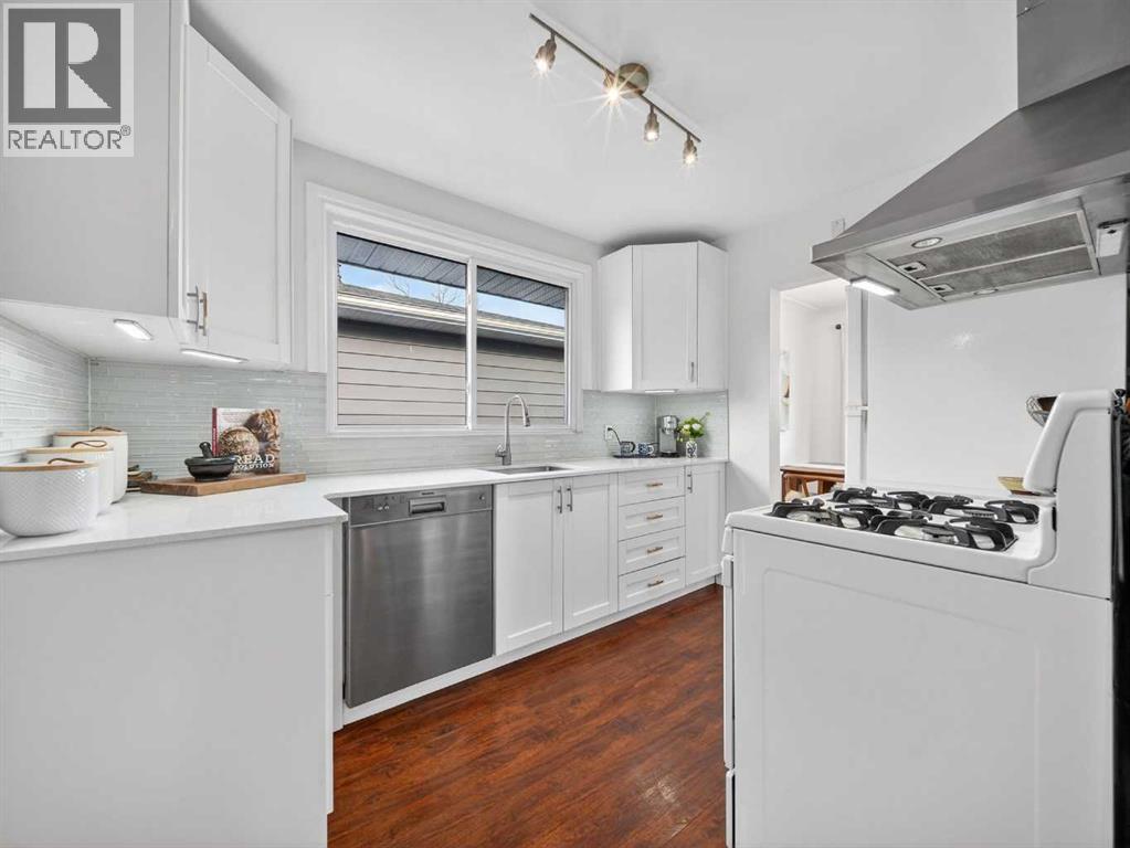 3215 9 Street Nw, Calgary, Alberta  T2K 1H1 - Photo 11 - A2287710