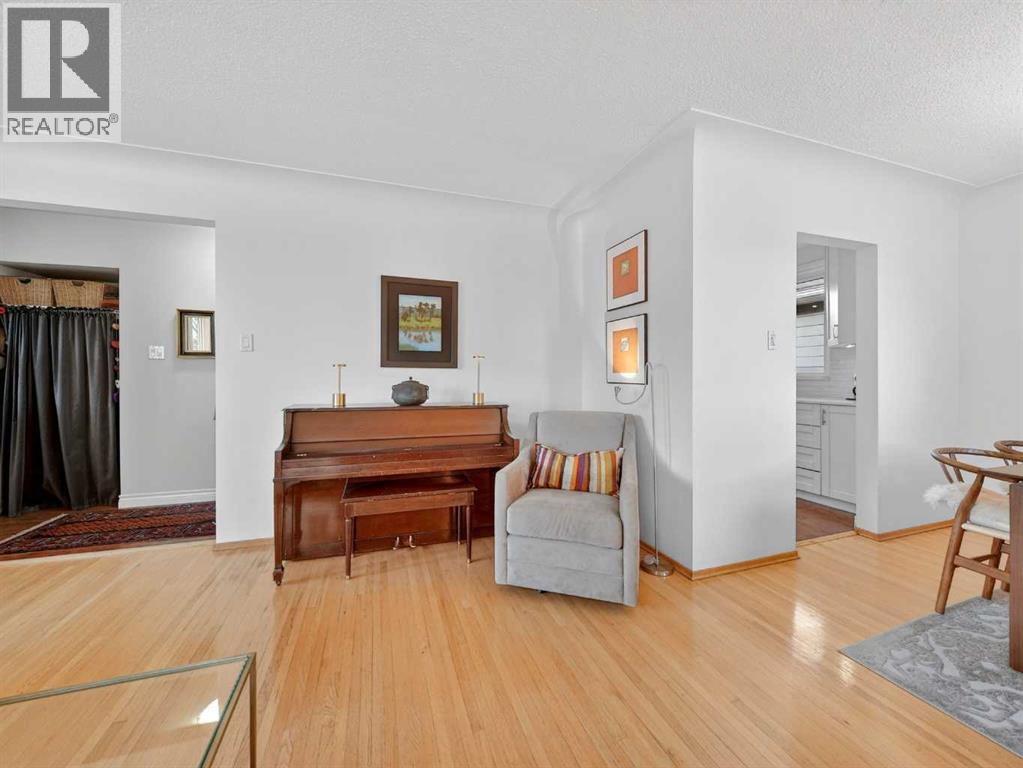 3215 9 Street Nw, Calgary, Alberta  T2K 1H1 - Photo 6 - A2287710