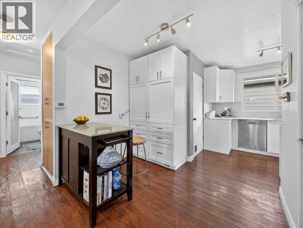 3215 9 Street Nw, Calgary, Alberta  T2K 1H1 - Photo 13 - A2287710