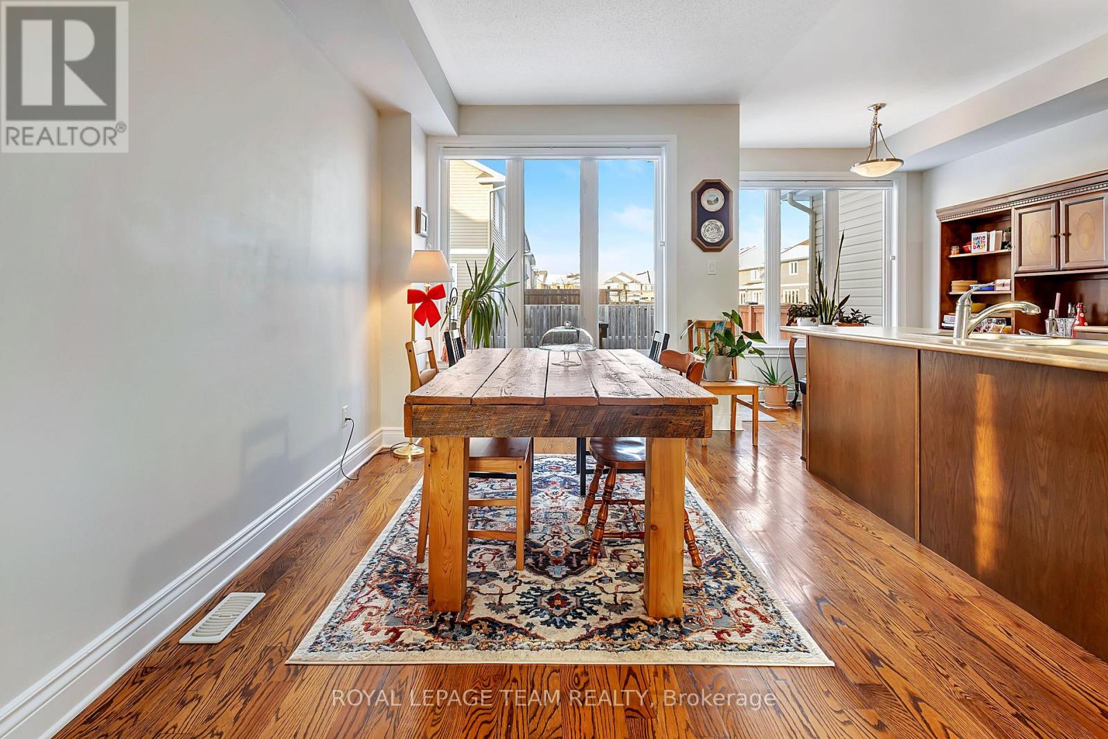 88 Desmond Trudeau Drive, Arnprior, Ontario  K7S 3G9 - Photo 12 - X12837328