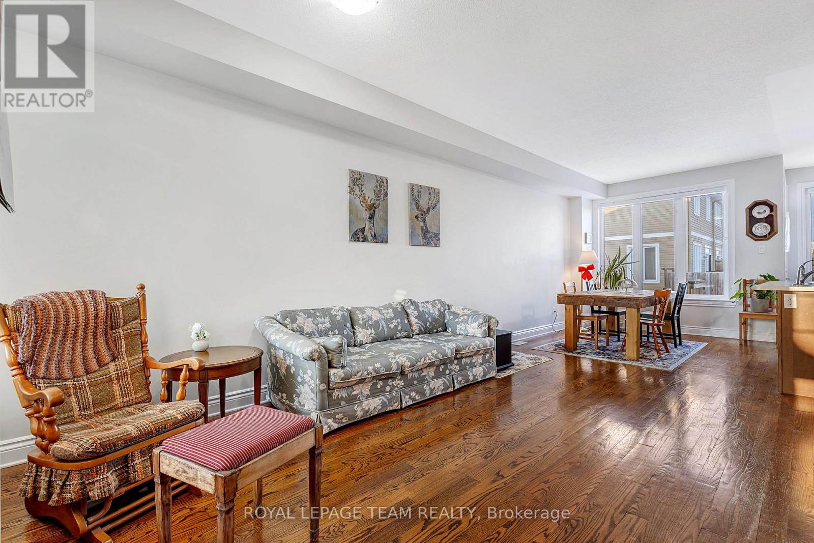 88 Desmond Trudeau Drive, Arnprior, Ontario  K7S 3G9 - Photo 15 - X12837328