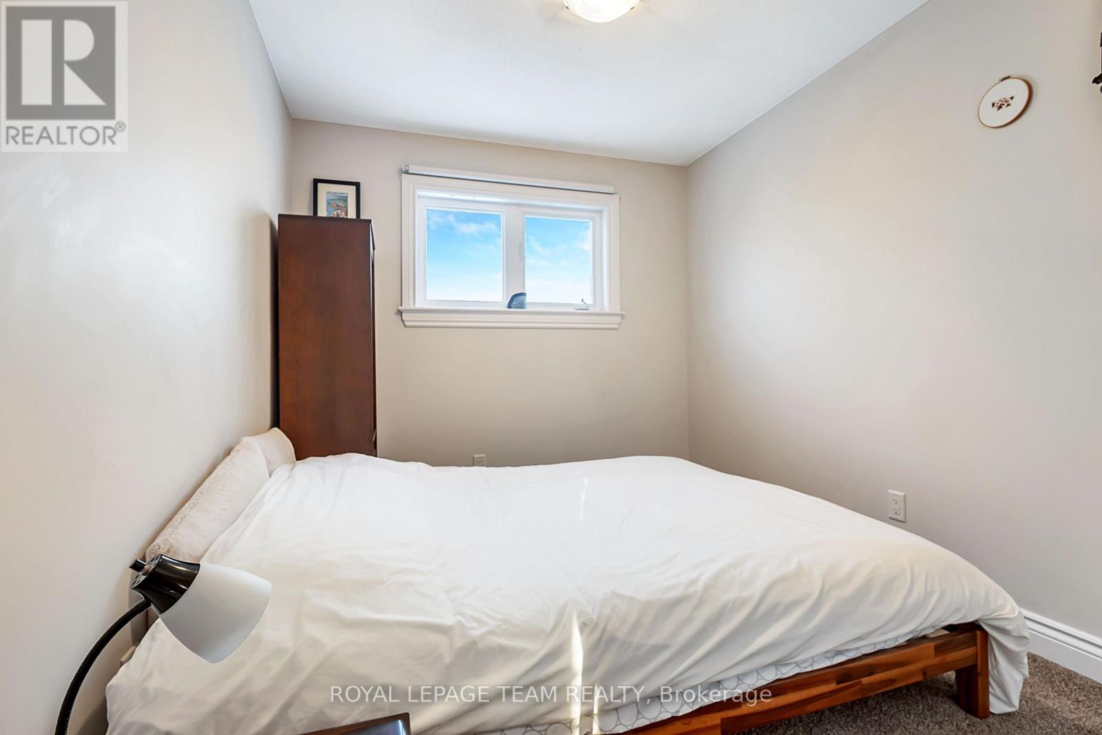 88 Desmond Trudeau Drive, Arnprior, Ontario  K7S 3G9 - Photo 21 - X12837328