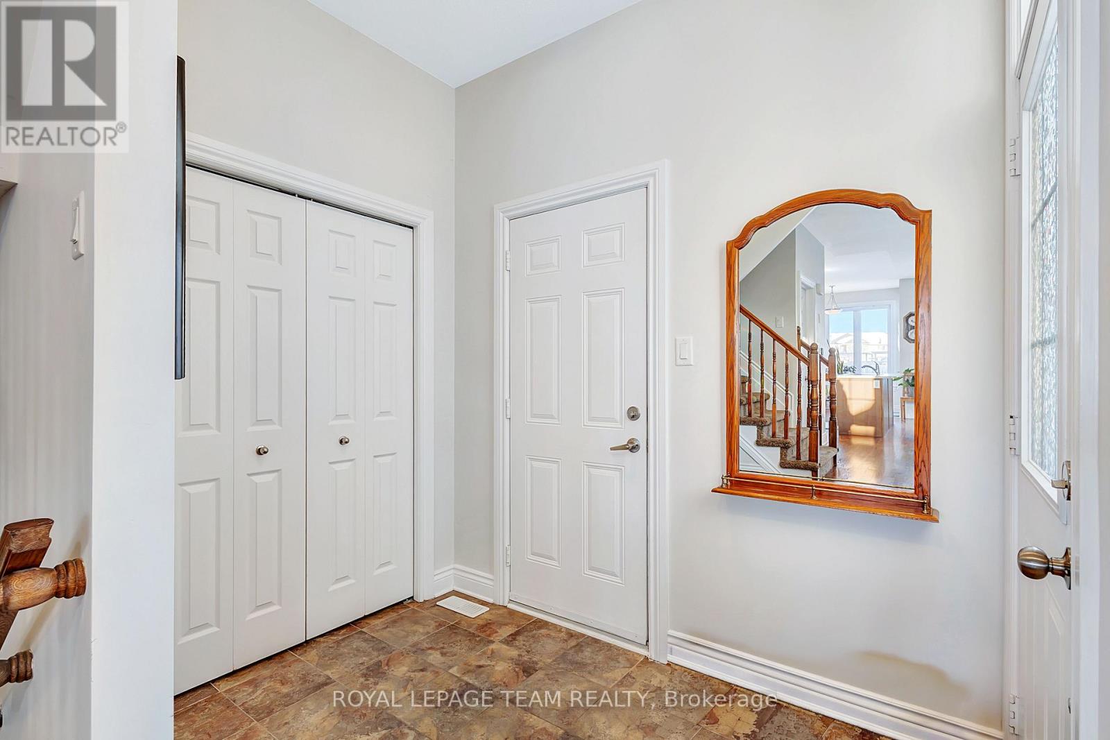 88 Desmond Trudeau Drive, Arnprior, Ontario  K7S 3G9 - Photo 4 - X12837328