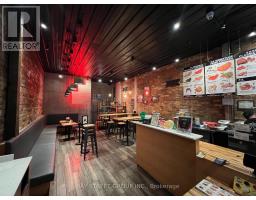 692 YONGE STREET, Toronto, Ontario