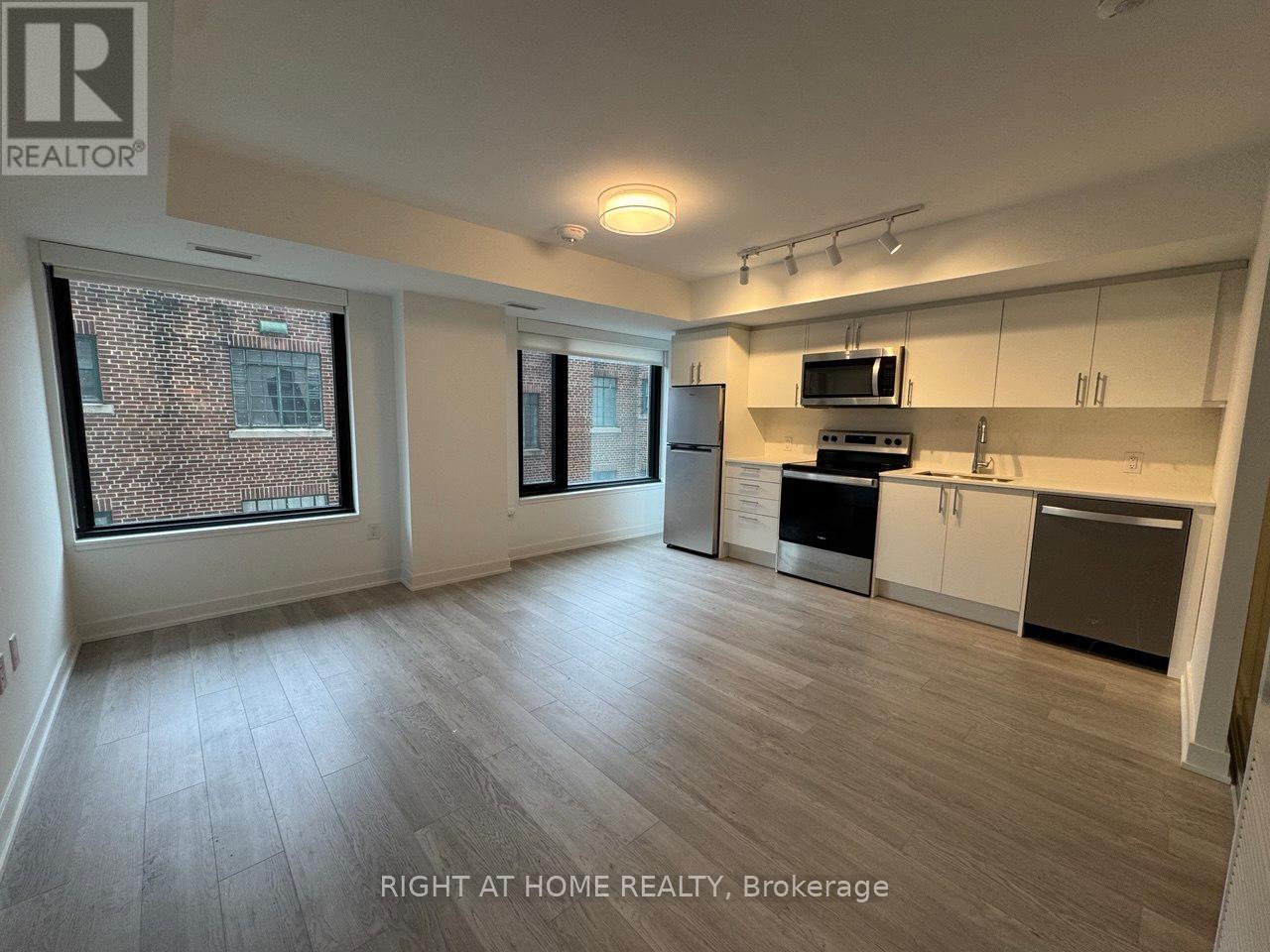 324 - 3 Strathgowan Avenue, Toronto, Ontario  M4N 1B8 - Photo 5 - C12837352