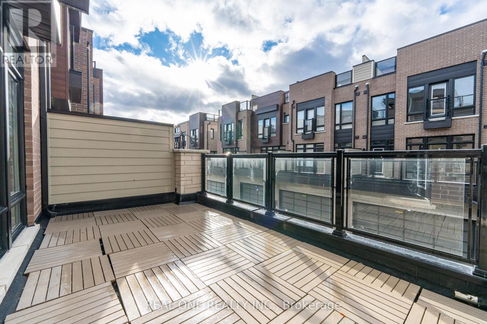 28 Credit Lane, Richmond Hill, Ontario  L4E 1G9 - Photo 48 - N12837334