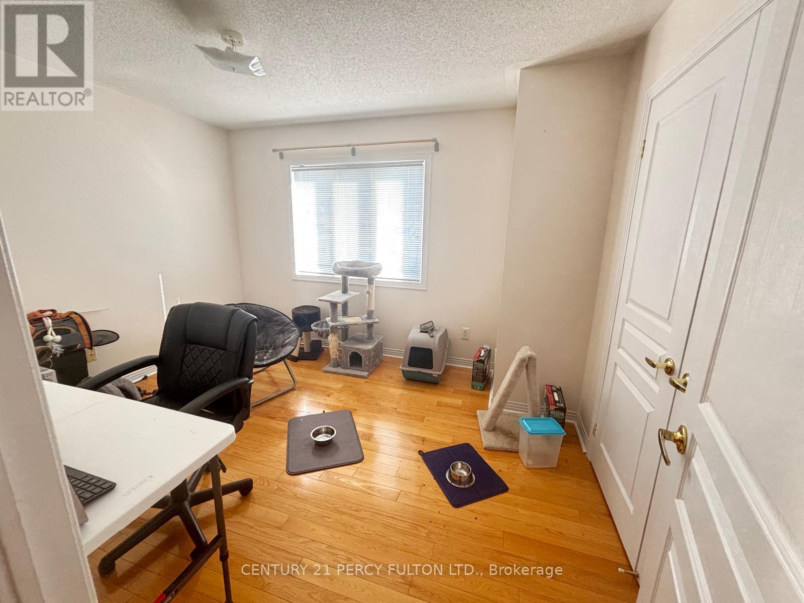 64 Oakford Drive, Markham, Ontario  L6C 2Y8 - Photo 10 - N12837346