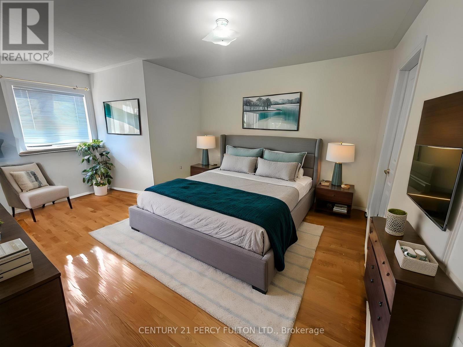 64 Oakford Drive, Markham, Ontario  L6C 2Y8 - Photo 9 - N12837346