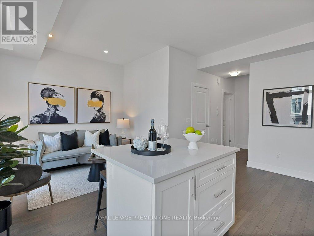 225 - 9560 Islington Avenue, Vaughan, Ontario  L4L 1A7 - Photo 4 - N12837360