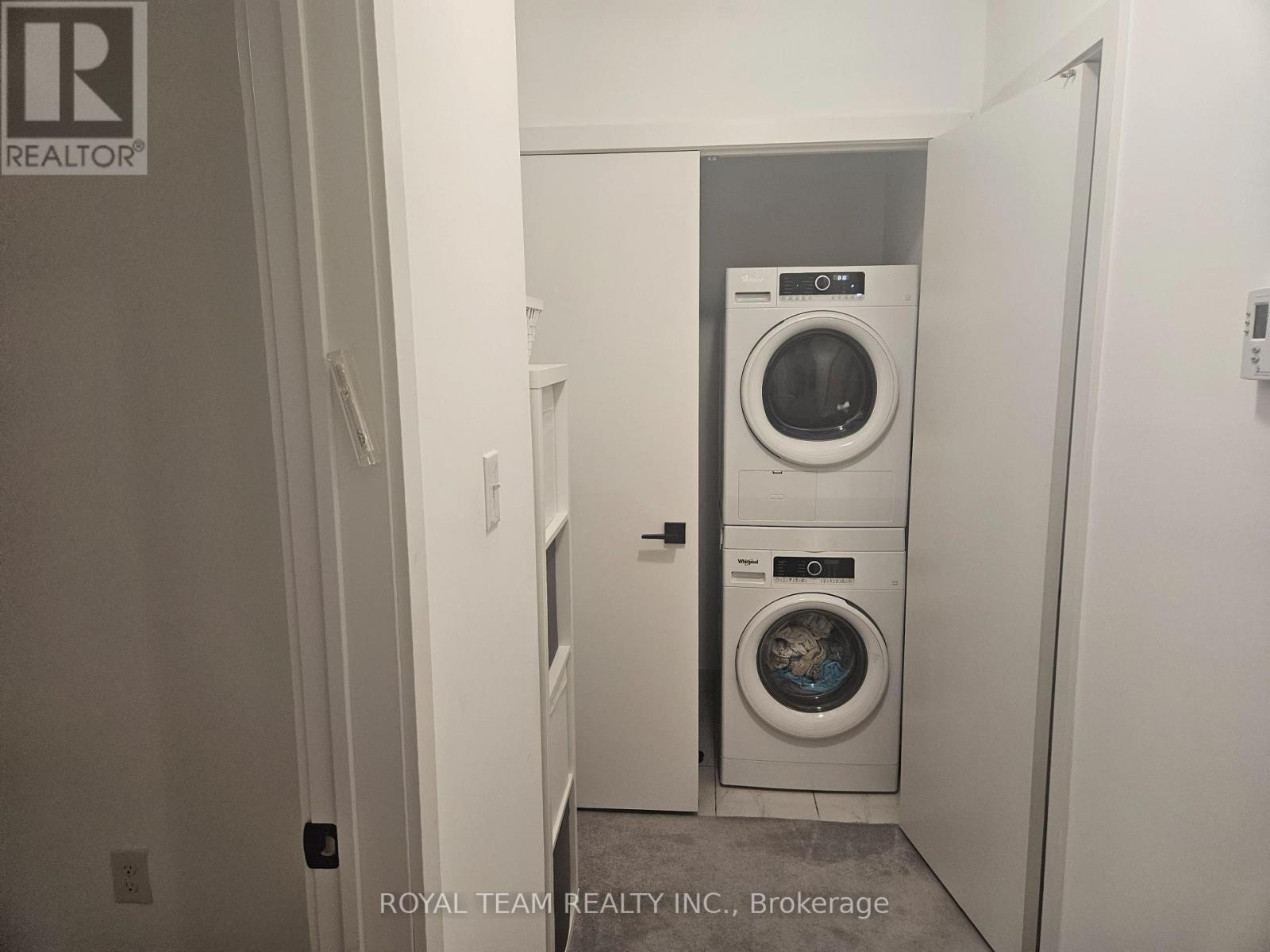 405 - 6 Spice Way, Barrie, Ontario L9J 0J9 - Photo 15 - S12837342