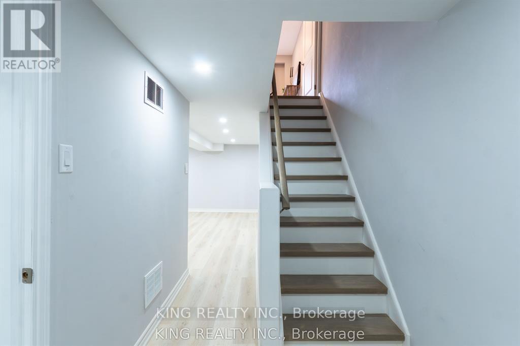 4 - 141 Ripley Court, Oakville, Ontario  L6H 1H2 - Photo 26 - W12837336