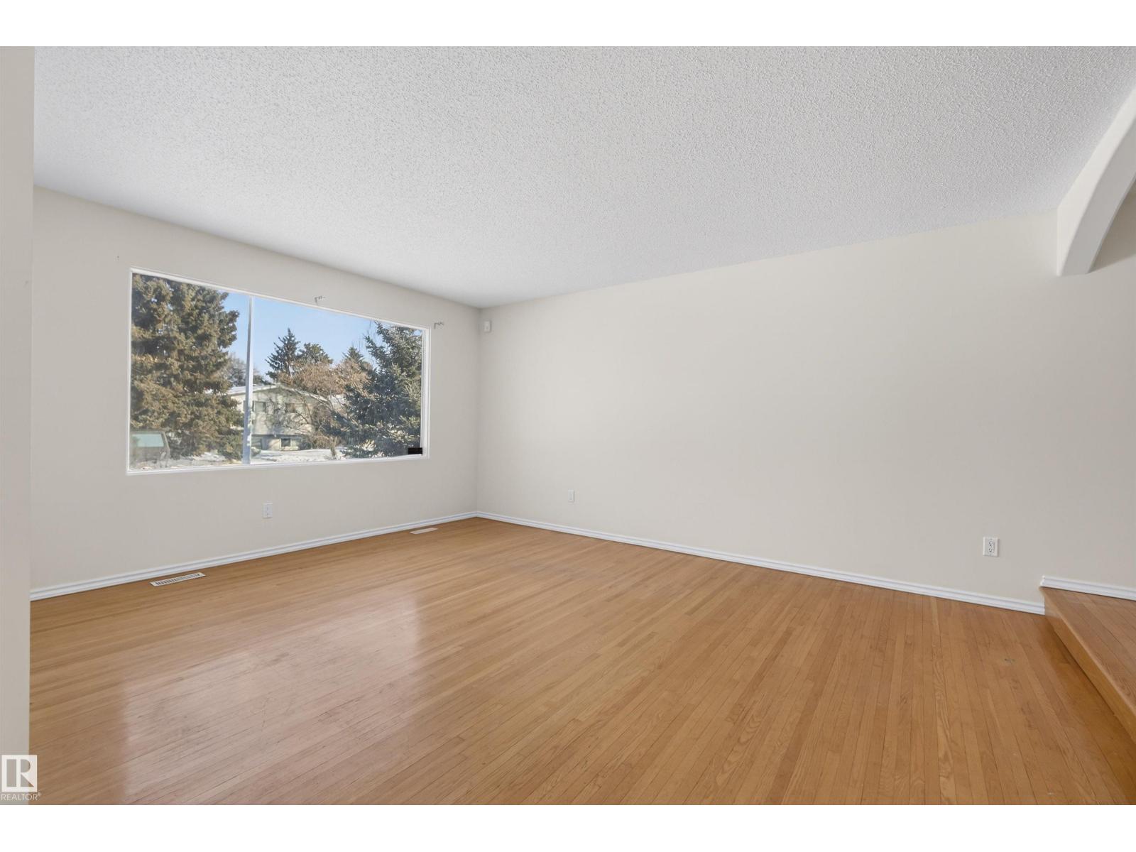 11435 37a Av Nw, Edmonton, Alberta  T6J 0J6 - Photo 7 - E4475581