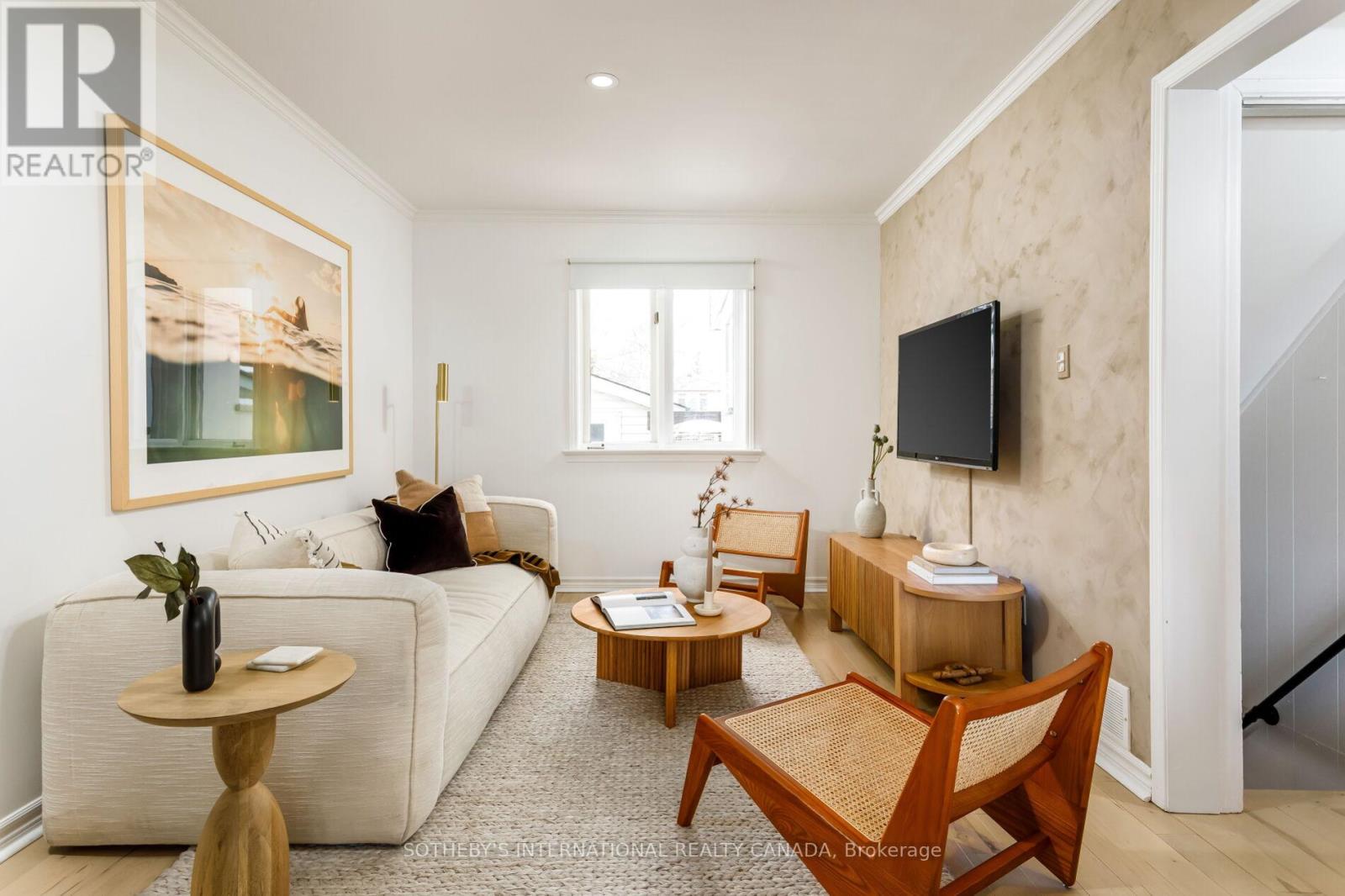 92 Delma Drive, Toronto, Ontario  M8W 4P1 - Photo 13 - W12836476